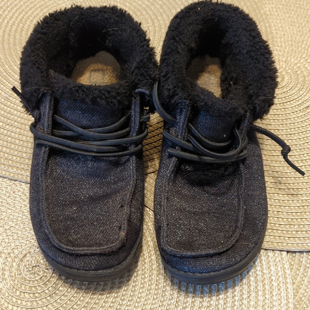 Hey Dude Black Moccasin Shoes with Furry Lining